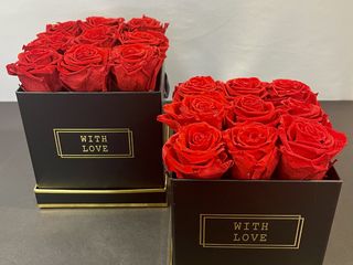 Eeuwig bloeiende rode rozen 'With Love'