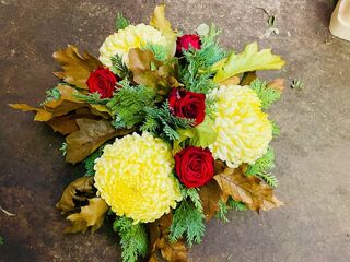 Klassiek grafstuk ( 1 tot 8 chrysanten op stuk mogelijk)